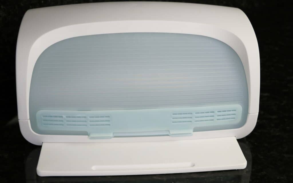 Tupperware bread bin