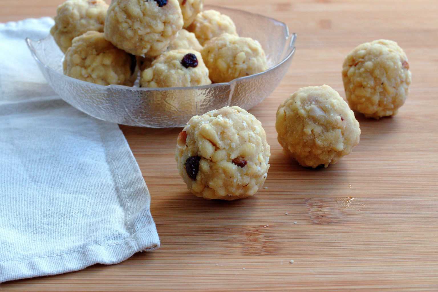 Homemade ghee boondi ladoo recipe