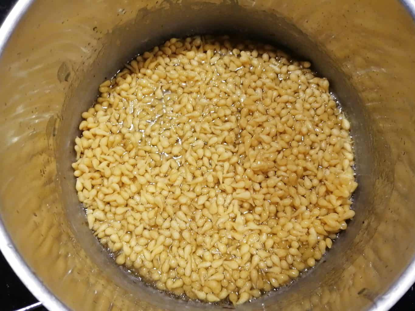 Boondis in sugar syrup