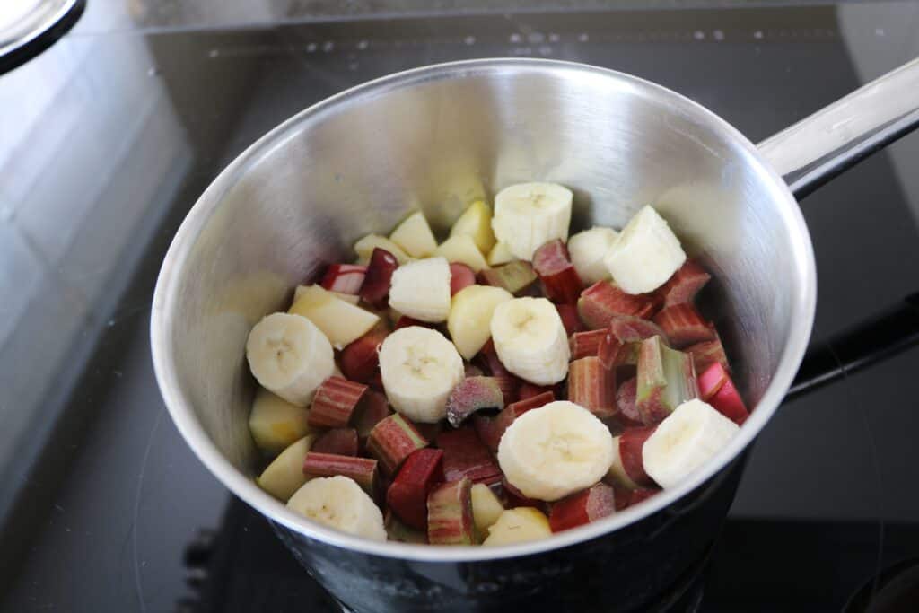 Rhubarb mixed fruit chutney
