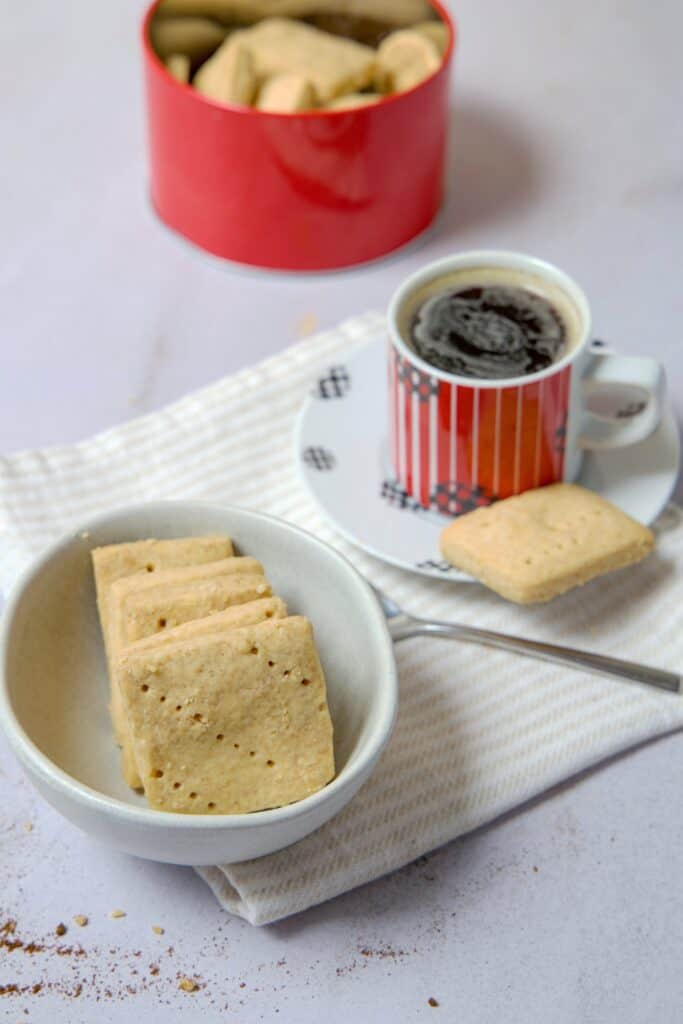 Buttery Short Bread Biscuits